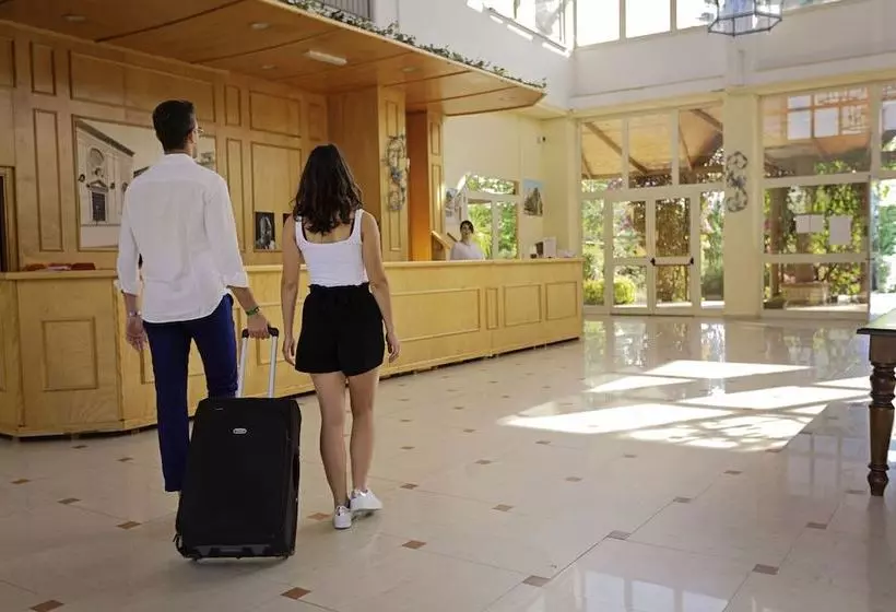 Отель Villaggio Minerva