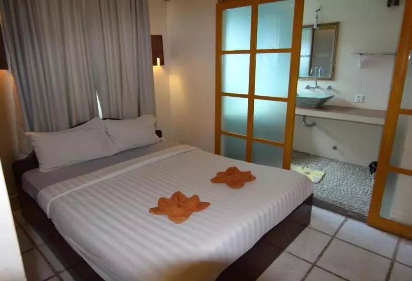 هتل Naga Angkor Hostel