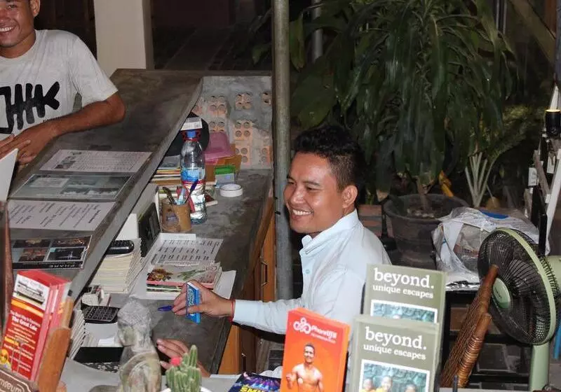 هتل Naga Angkor Hostel