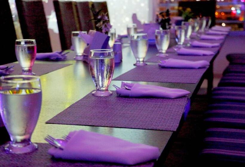 هتل Plazuela Real