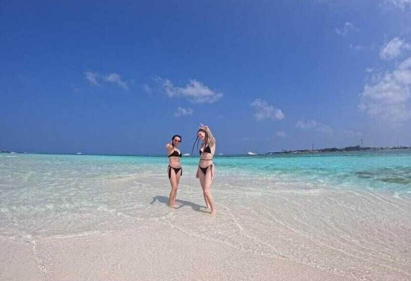 هتل Rivethi Beach