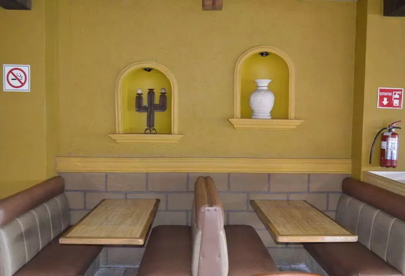 هتل San Jeronimo Inn