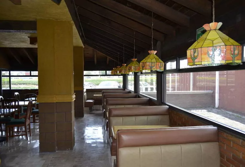 هتل San Jeronimo Inn