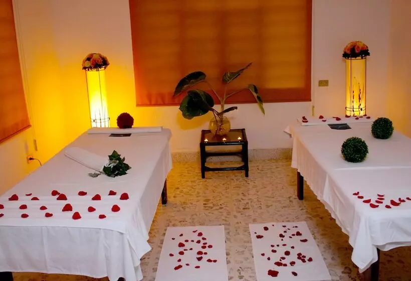 فندق Spa Taninul