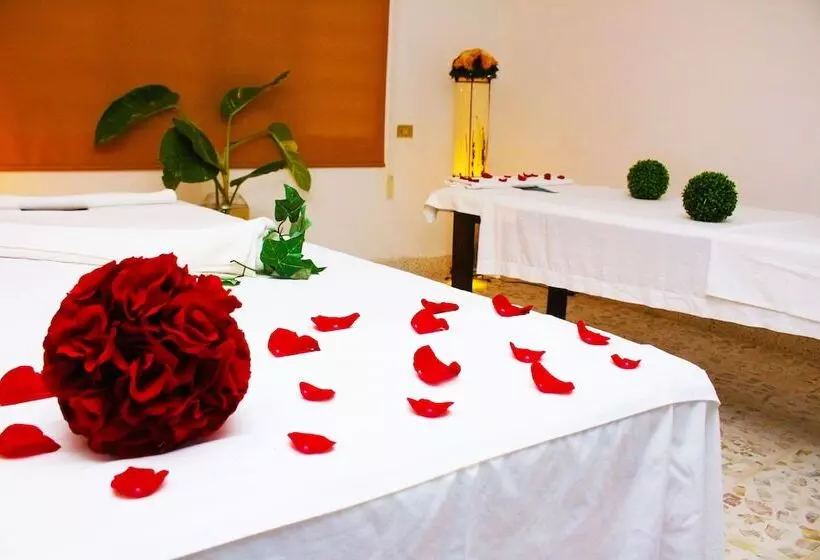 فندق Spa Taninul