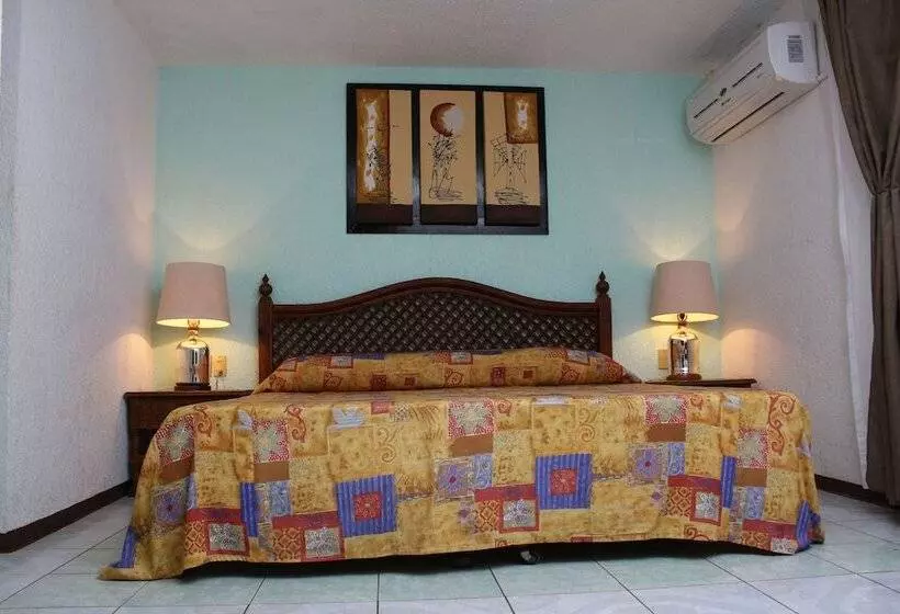 فندق Spa Taninul