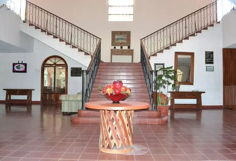 فندق Spa Taninul