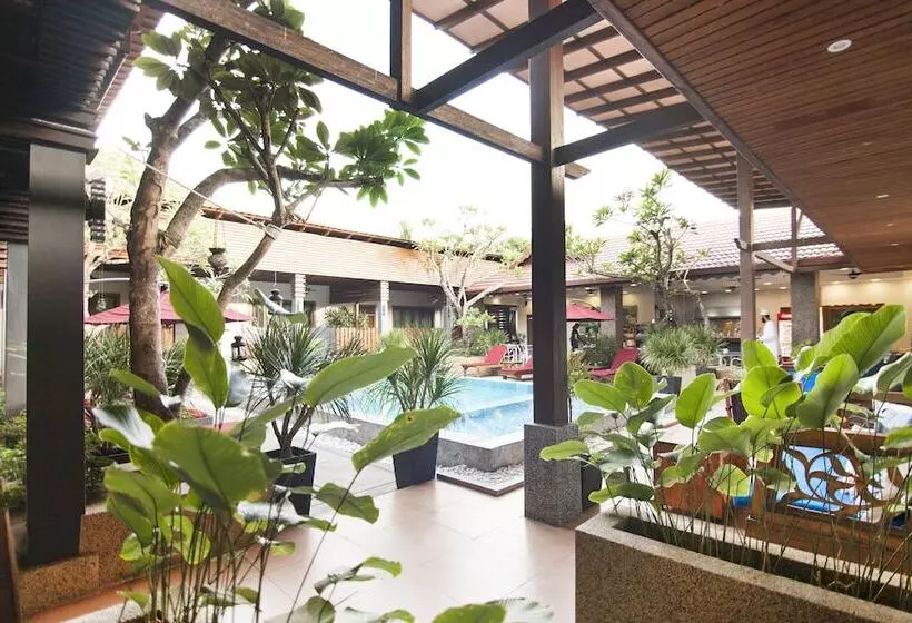 호텔 Palette Telaga Terrace Boutique Resort