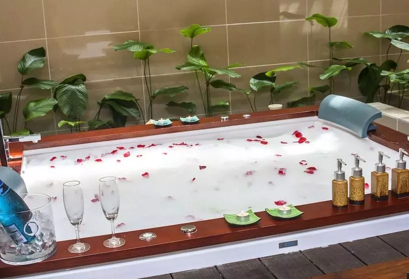 Отель Palette Telaga Terrace Boutique Resort