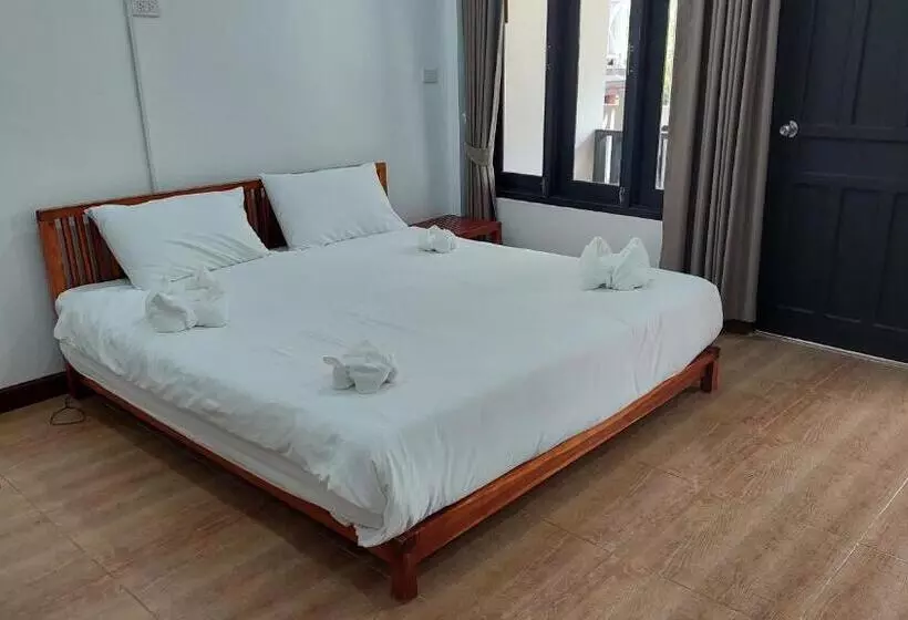 Отель Vang Vieng Eco Lodge