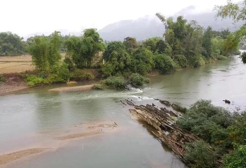 Отель Vang Vieng Eco Lodge