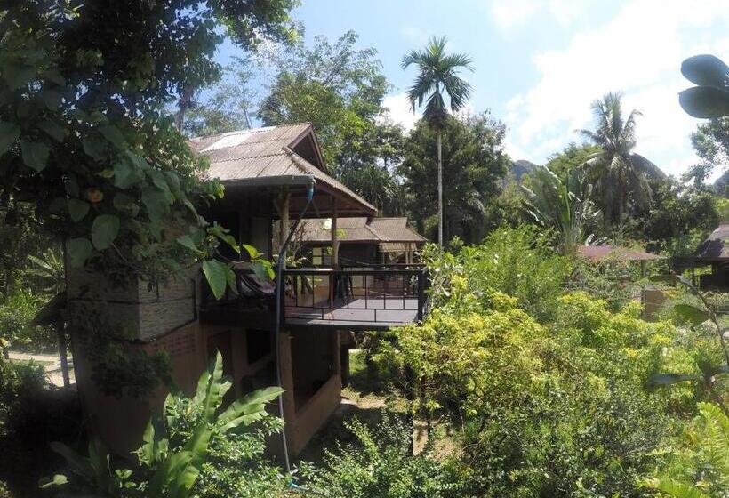 Khao Sok Morning Mist Resort