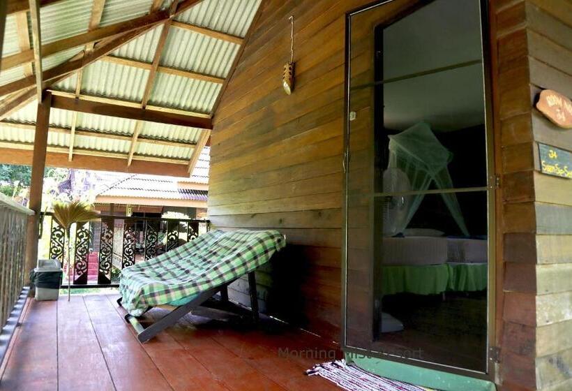 Khao Sok Morning Mist Resort