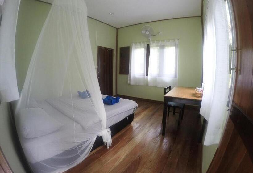 Khao Sok Morning Mist Resort