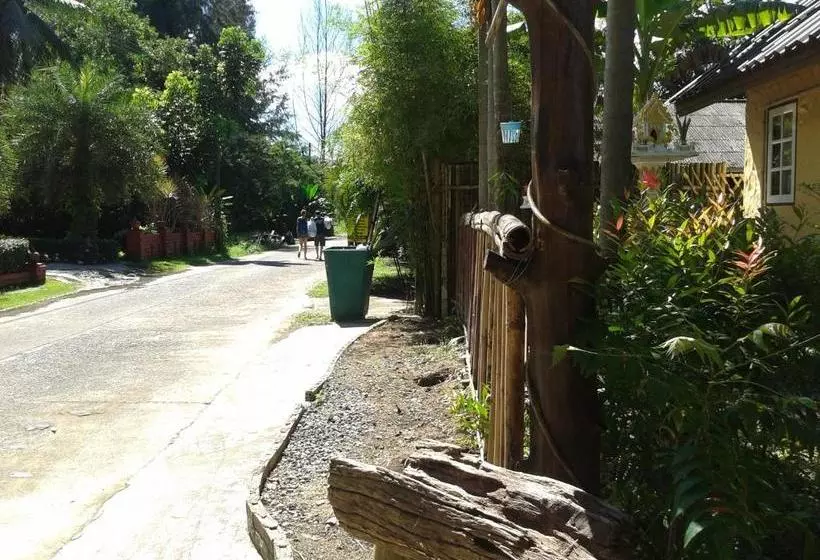 פנסיון Baan Bamboo Resort