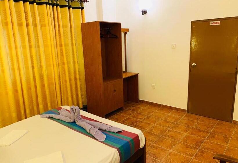 Пансион Sam's Guest House