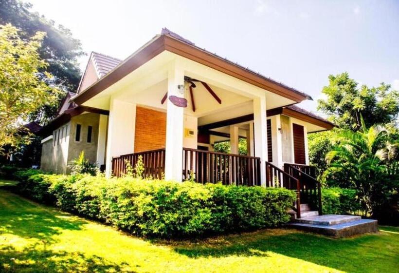 אתר נופש Papai Country Lodge Sha