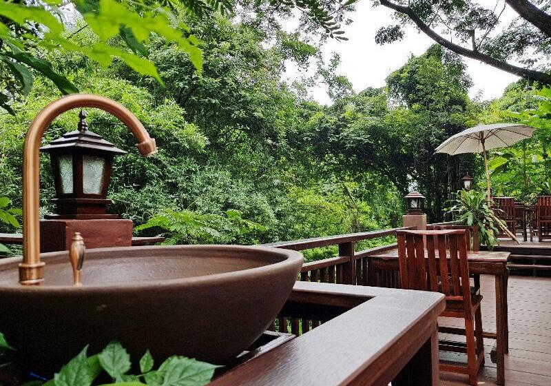 אתר נופש Papai Country Lodge Sha