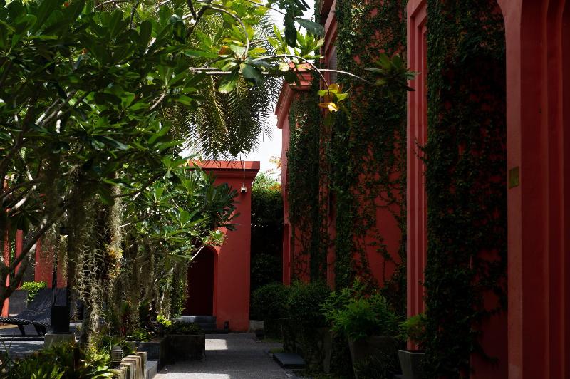 The Kiri Villas Resort