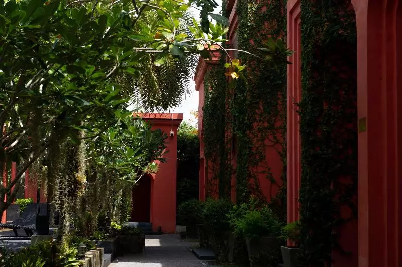 The Kiri Villas Resort