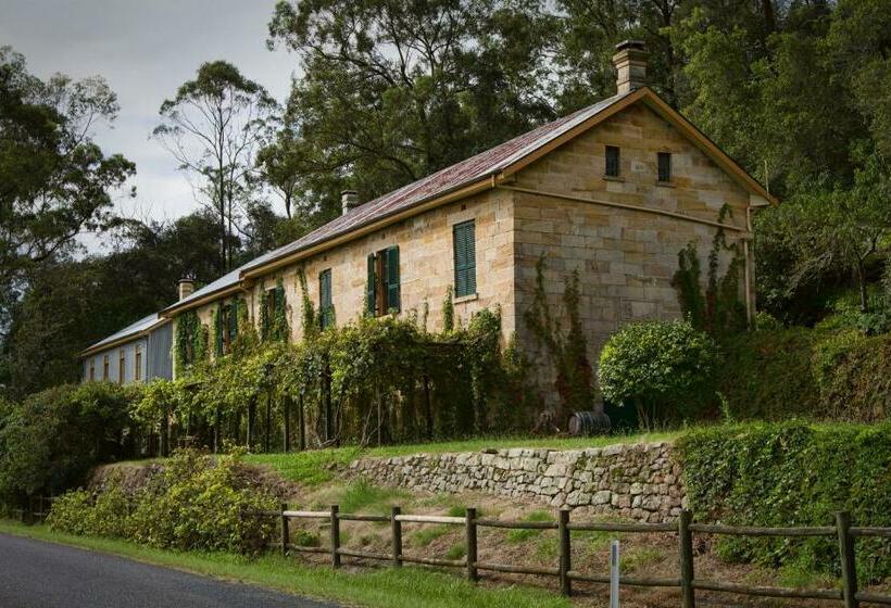 Tizzana Winery Bed And Breakfast