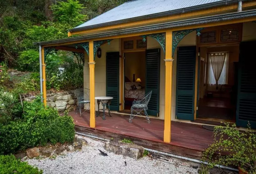 Tizzana Winery Bed And Breakfast