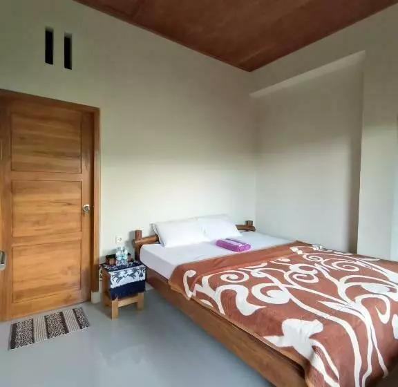 Retkeilymaja Made Oka Budget Room