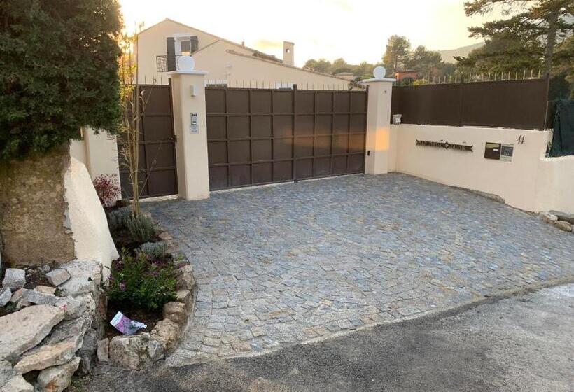 ベッドアンドブレックファースト Mas Madilauric 2 Bnb