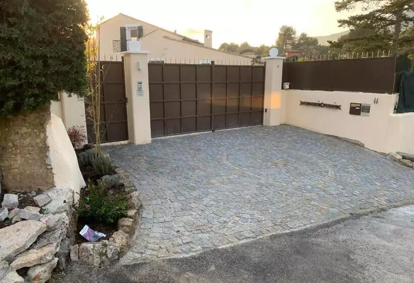 Aamiaismajoitus (B&B) Mas Madilauric 2 Bnb