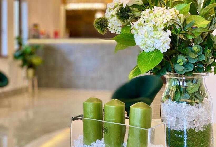 هتل Cinkota Residence