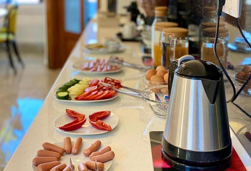 هتل Cinkota Residence