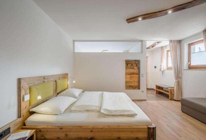 هتل Dissertorihof