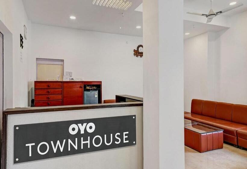 Palette   Hotel Saket Greens