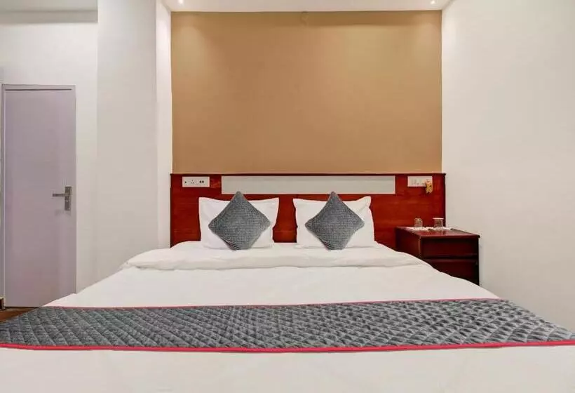 Palette Hotel Saket Greens