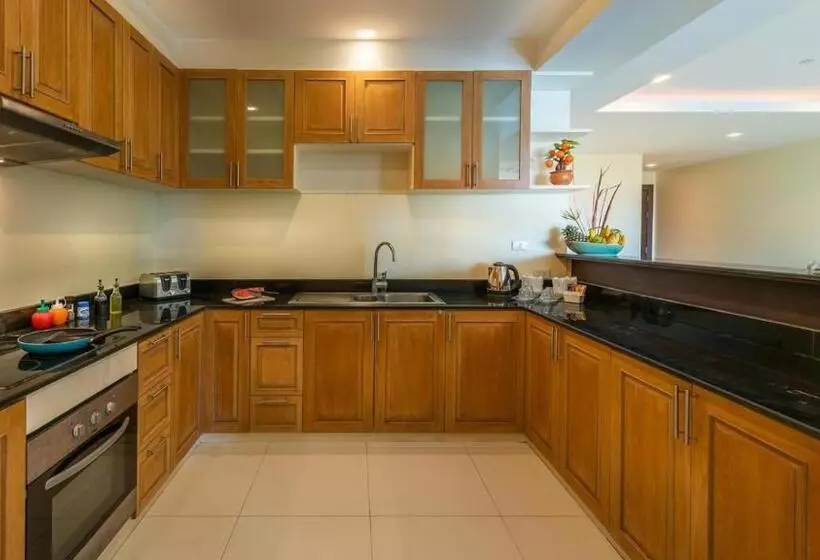 Hotelli Koh Samui Tower