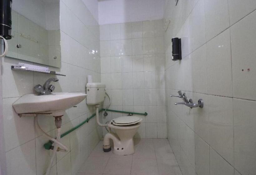 Hotell Oyo Flagship 81132  Beas Regency