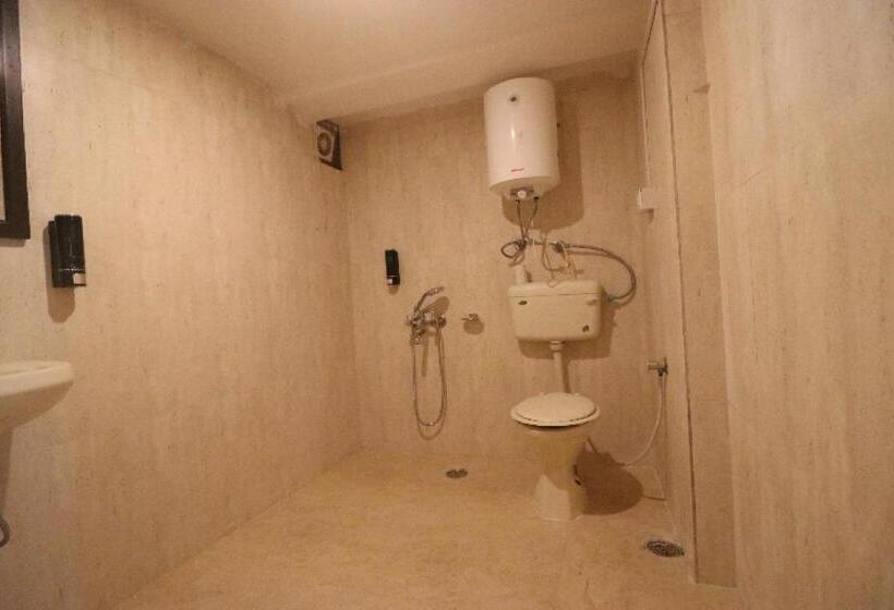 Hotell Oyo Flagship 81132  Beas Regency