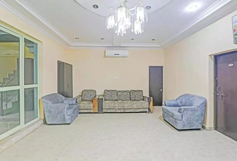 Hotelli Oyo Flagship 81152  Four Square