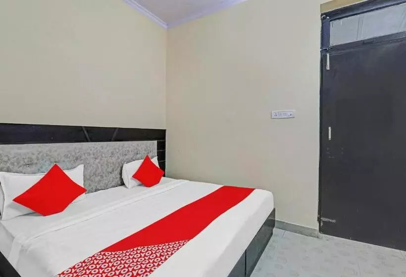 Hotelli Oyo Flagship 81152  Four Square