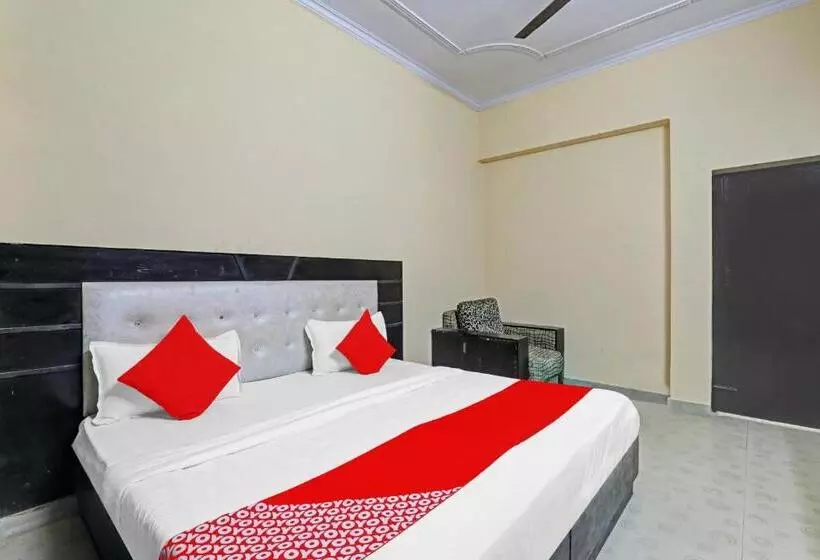 Hotelli Oyo Flagship 81152  Four Square