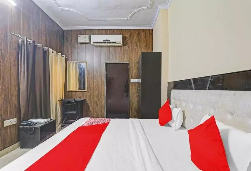 Hotelli Oyo Flagship 81152  Four Square