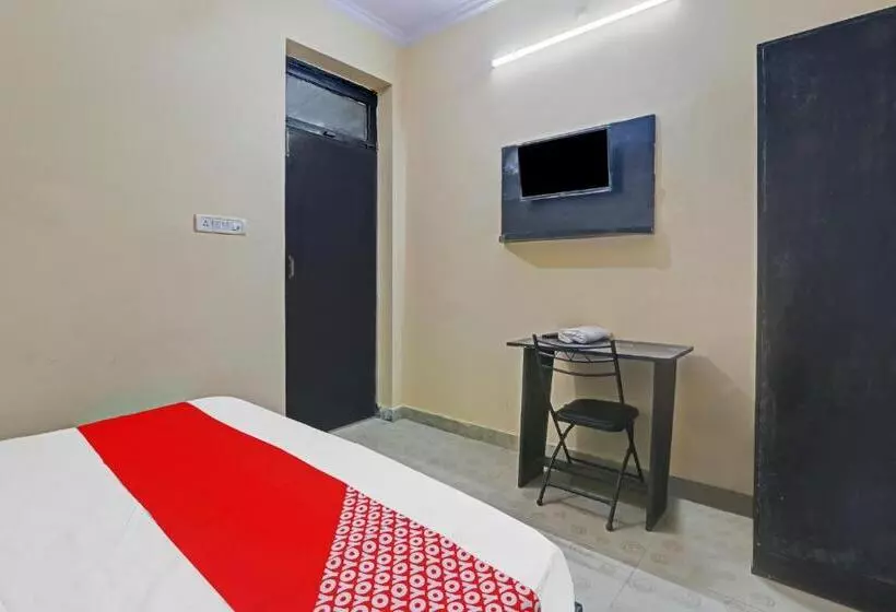 Hotelli Oyo Flagship 81152  Four Square