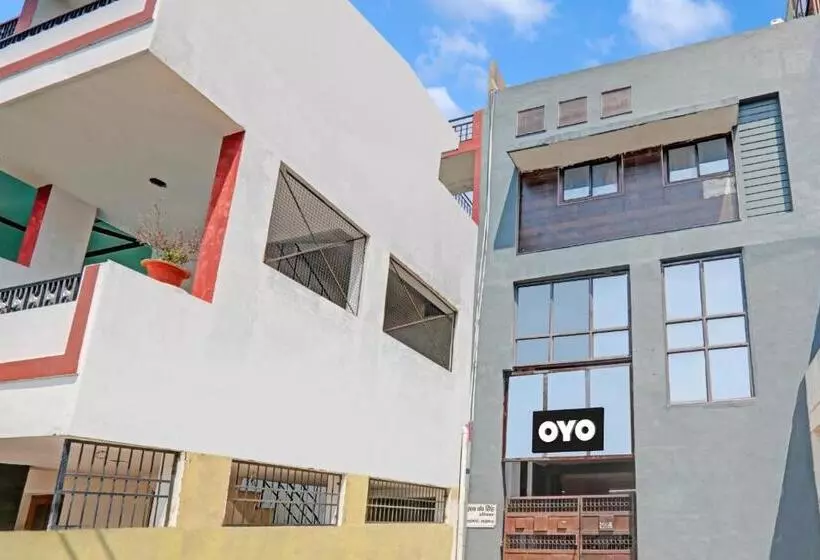 Hotelli Oyo Flagship 81152  Four Square