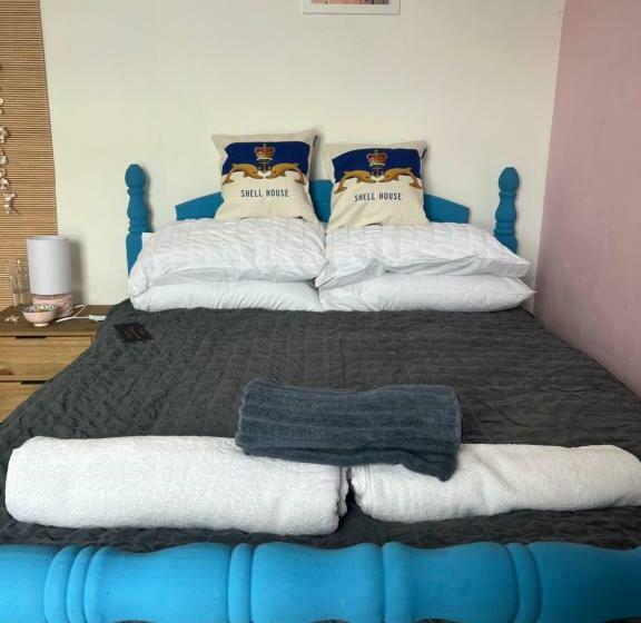 膳宿费 The Shell House