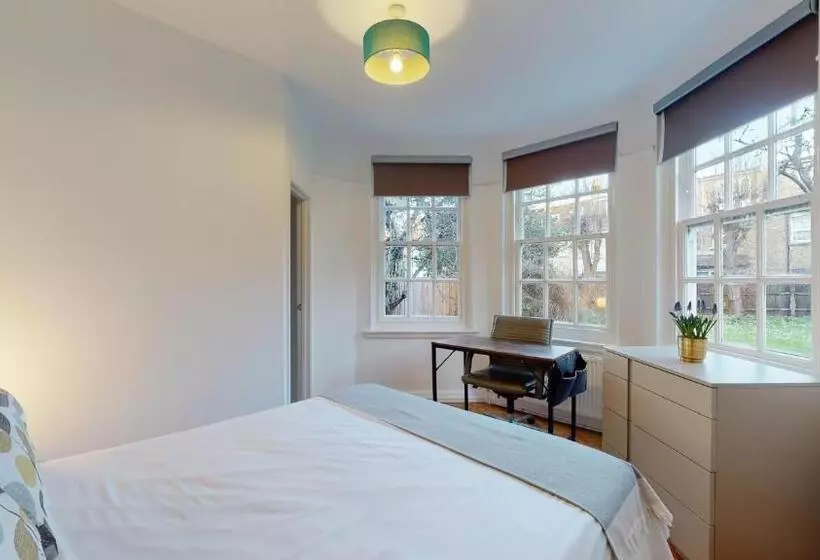 Majatalo The Vicarage Tooting, Sw17