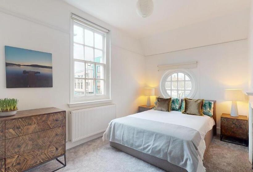 بنسيون The Vicarage Tooting, Sw17