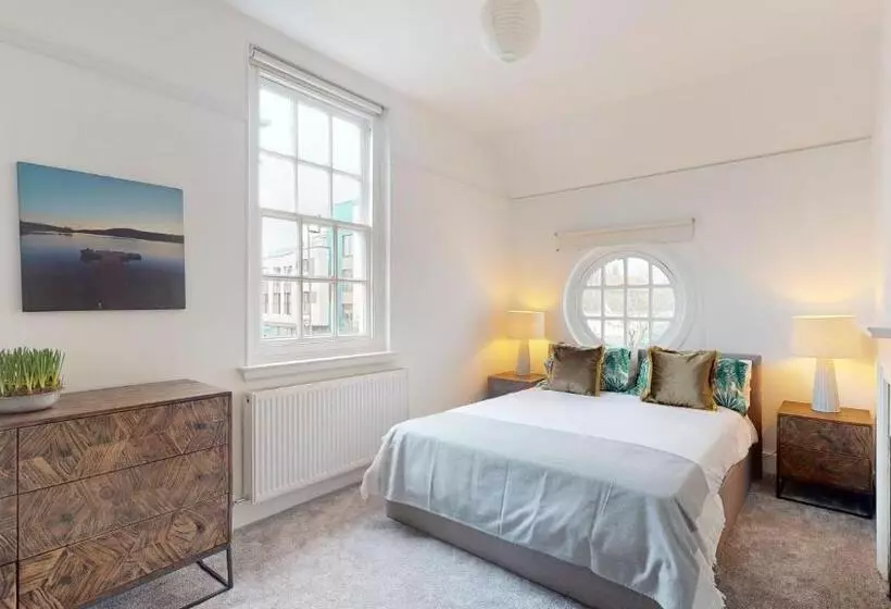 Majatalo The Vicarage Tooting, Sw17