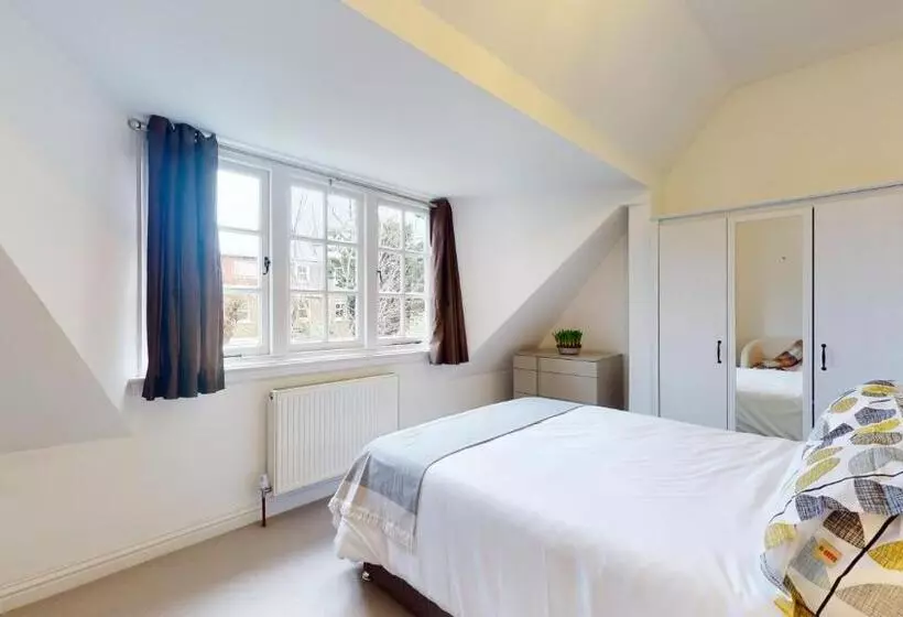 Majatalo The Vicarage Tooting, Sw17