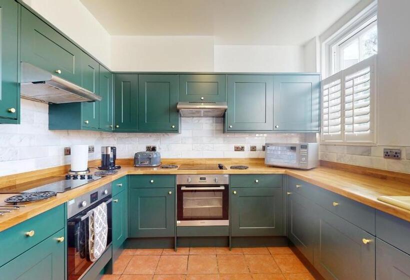 بنسيون The Vicarage Tooting, Sw17