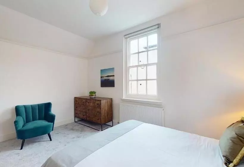 Majatalo The Vicarage Tooting, Sw17